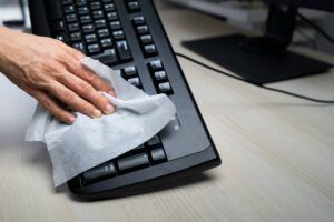 Crise sanitaire : à quelle fréquence désinfecter vos locaux ?